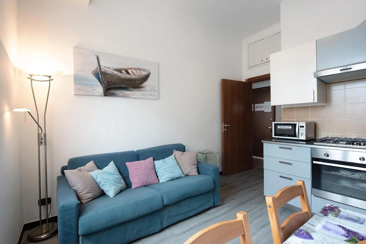 Bilocale Cilea Con Balcone Apartment Varazze