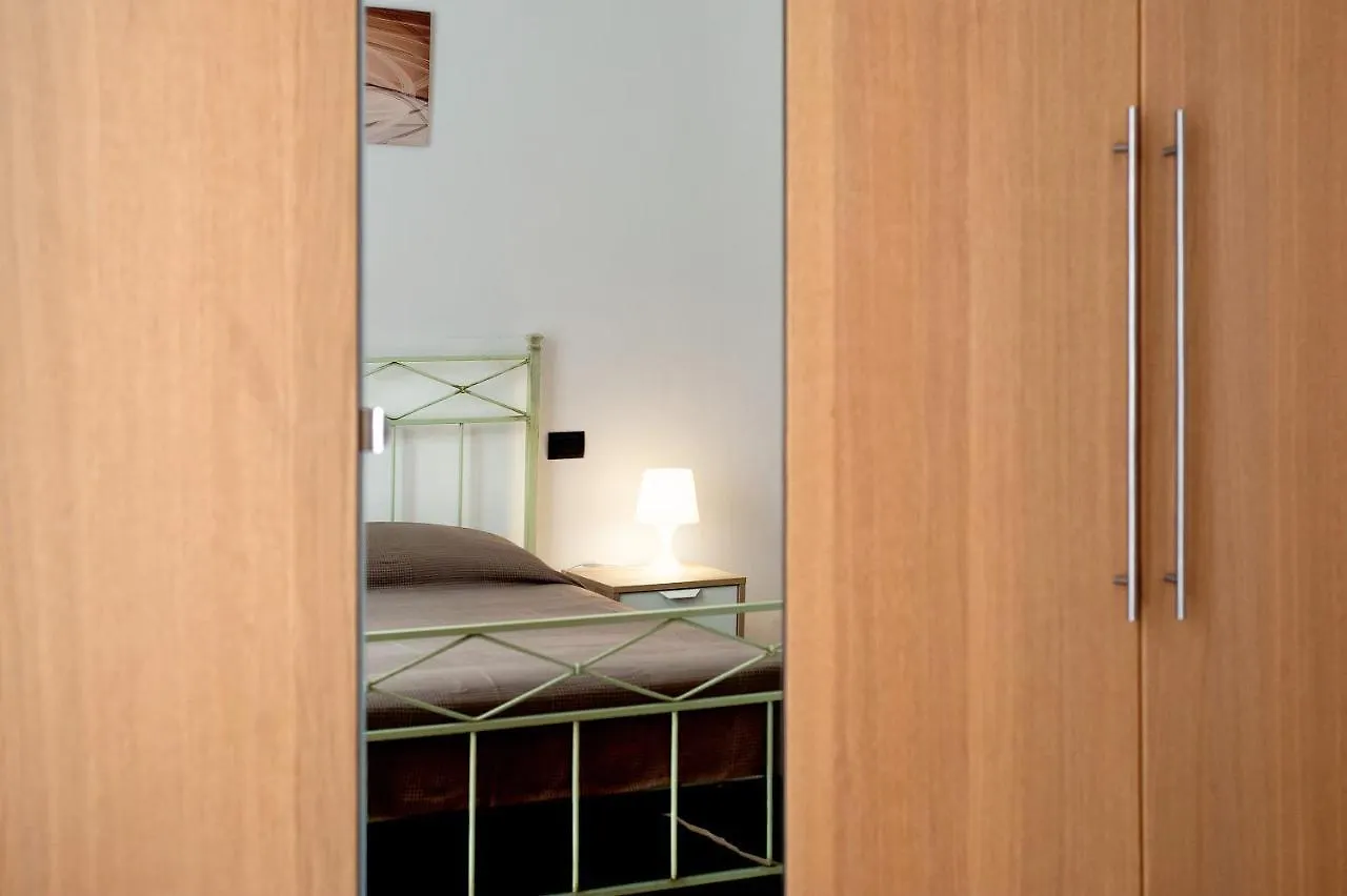 Bilocale Cilea Con Balcone Apartment Varazze Italy